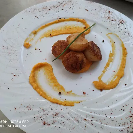 Logis Le Saint Hubert 호텔